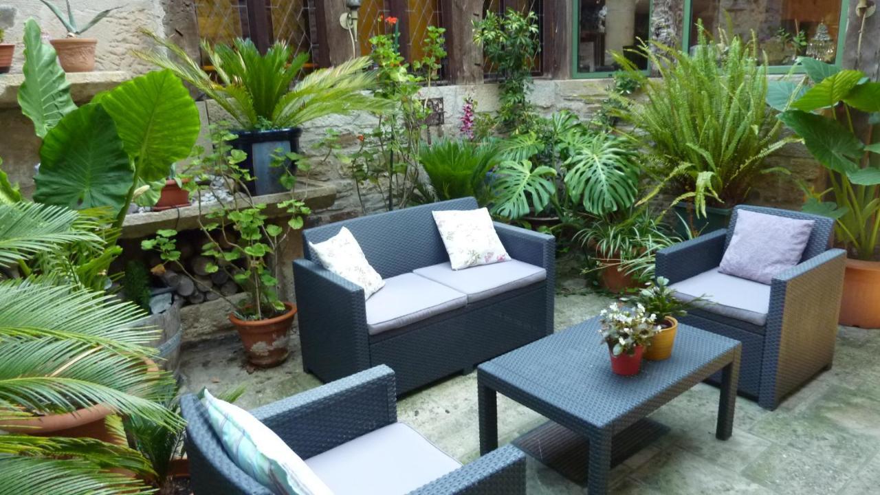 B&B Manoir De La Fabregues เอสตัง ภายนอก รูปภาพ