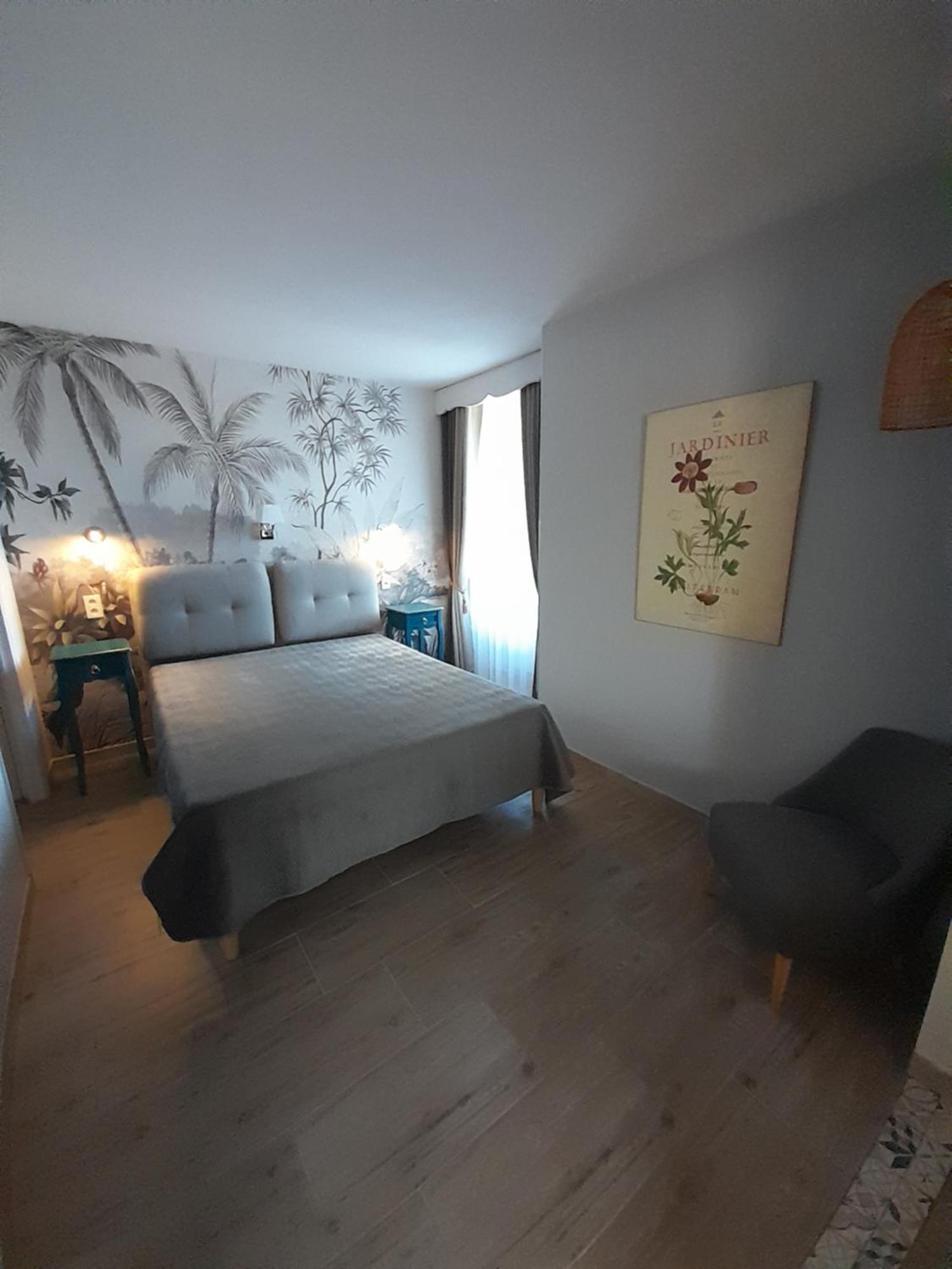 B&B Manoir De La Fabregues เอสตัง ห้อง รูปภาพ